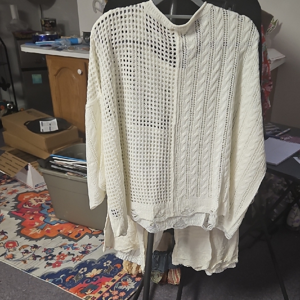 POL Women's Cream and Yellow Floral Sweater - Picture 7 of 8